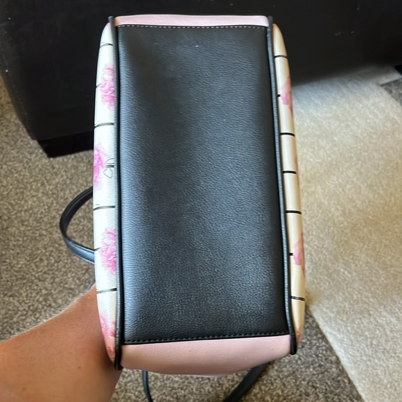 Luv by Betsey Johnson Pink Flowers and Black Purse Satchel - Picture 9 of 9